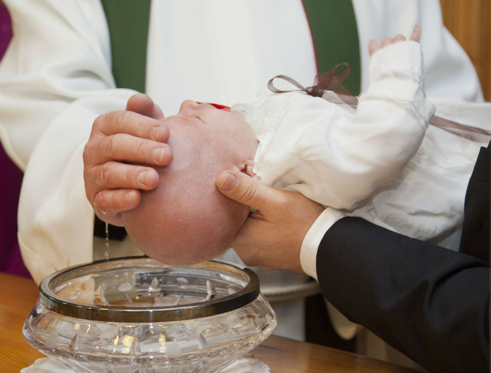 Comment se déroule un baptême ?